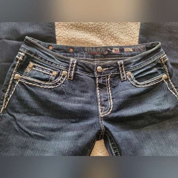 Miss Me Indigo Jeans with Cream Stitching - Picture 3 of 10